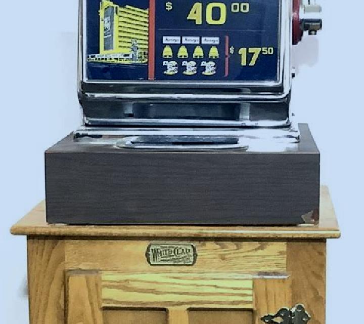 10 Clover Deluxe slot machine