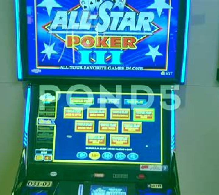 10-Line Coliseum Poker slot machine