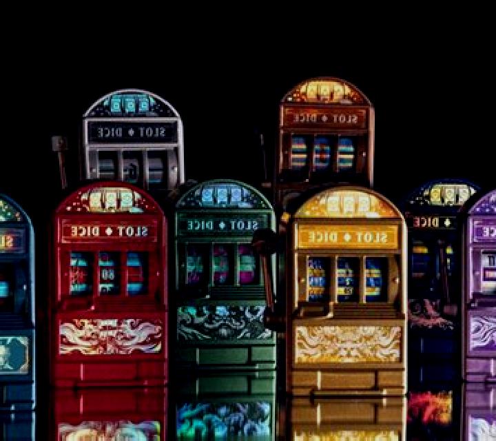 100 Art of Gold Dice Edition slot machine