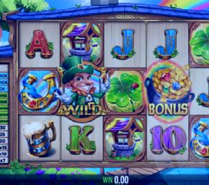 100 Leprechaun Roll slot machine