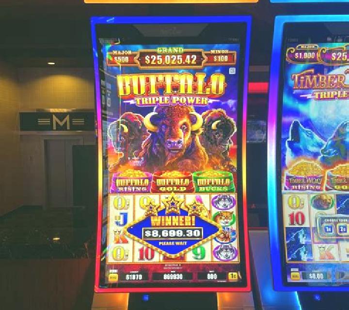 100 Super Power slot machine