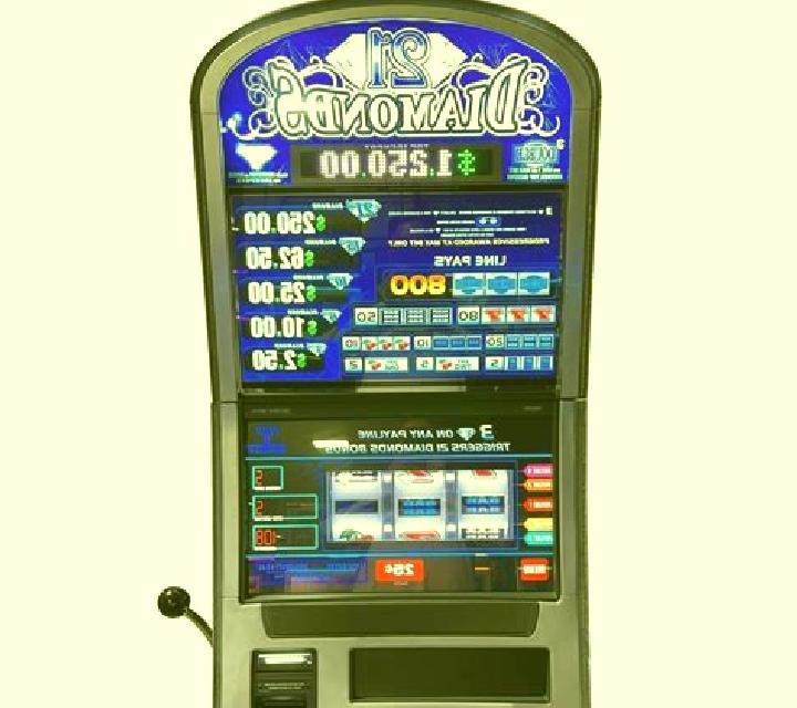 101 Diamonds slot machine