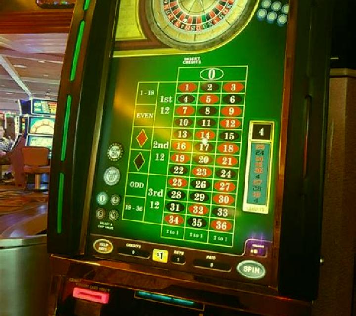 101 Roulette slot machine