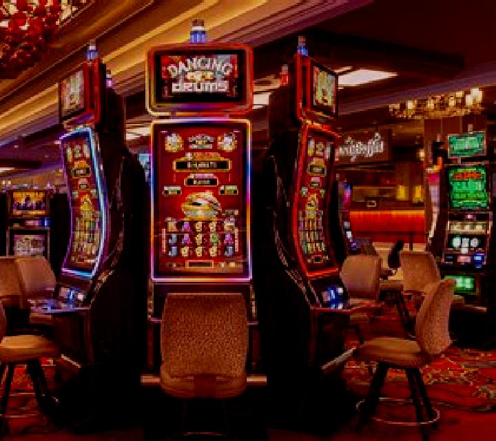 12 chairs slot machine