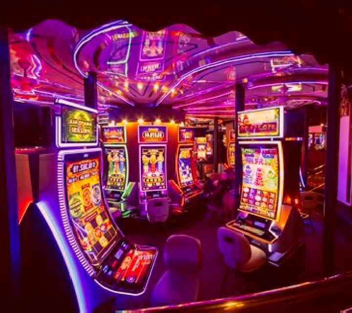 12th Floor slot game