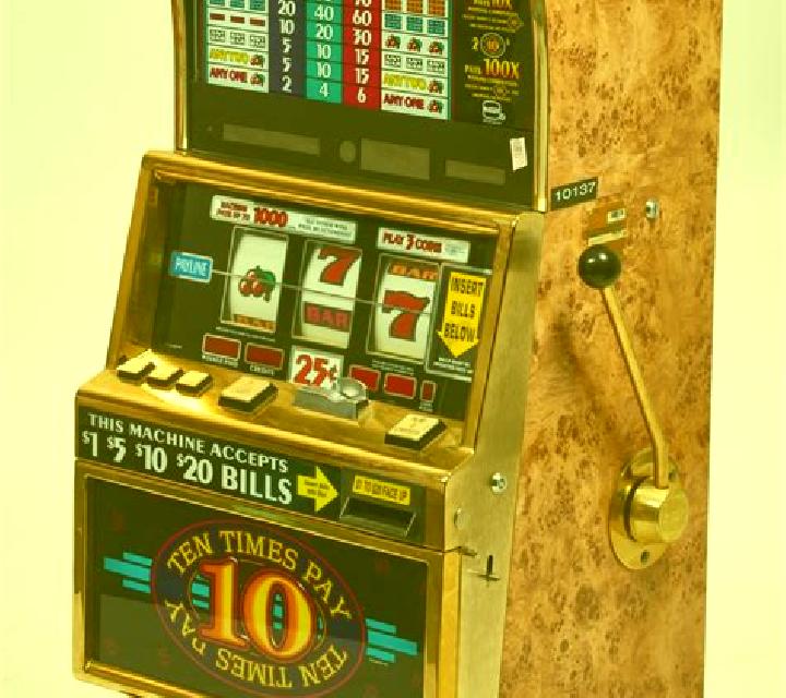1st and 10 slot machine