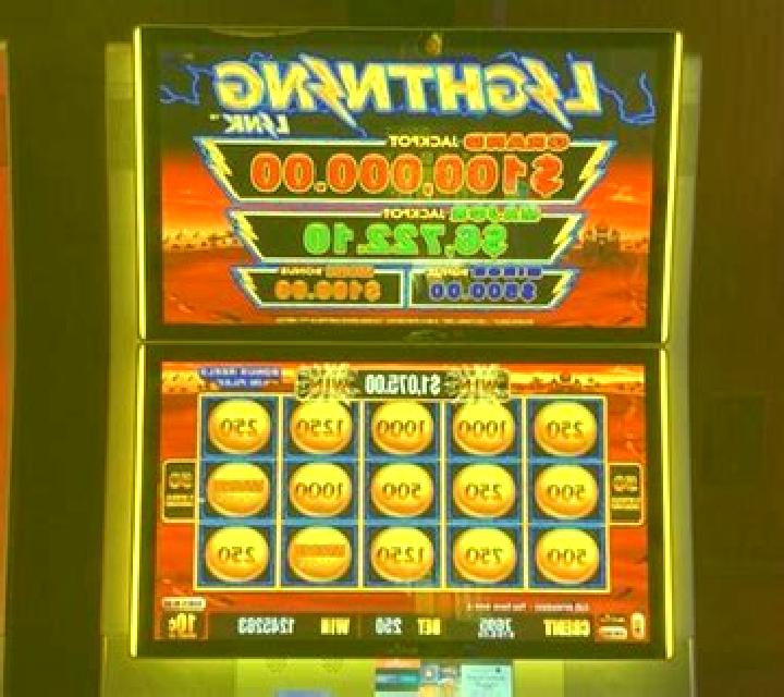 20 Hot Strike Dice Jackpot slot machine