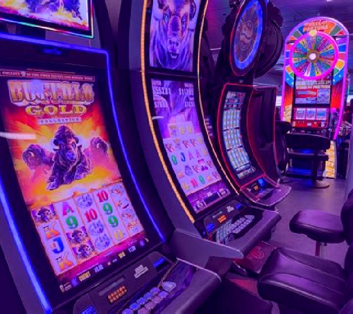 3 Buffalo s Fireshoe slot machine