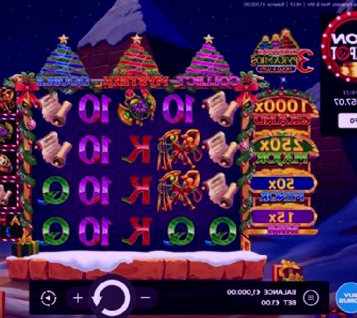 3 Christmas Pyramids: Hold and Win slot game