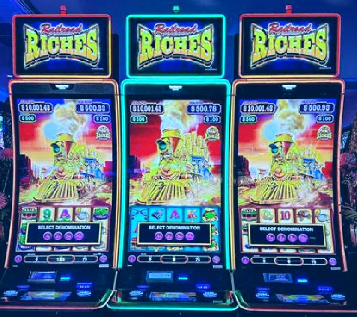 3 Hat Riches Burst slot machine