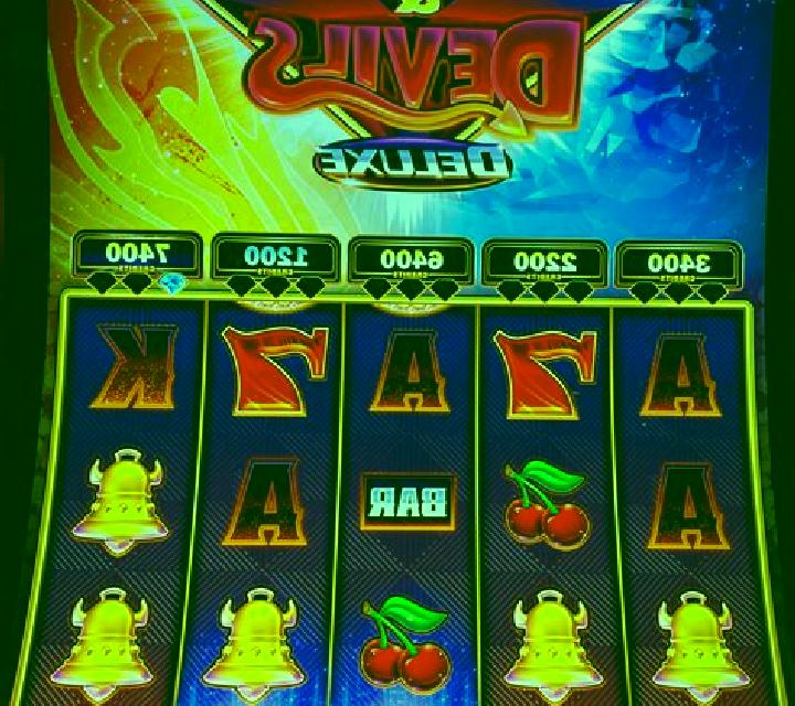 3 Jewelling Diamonds slot