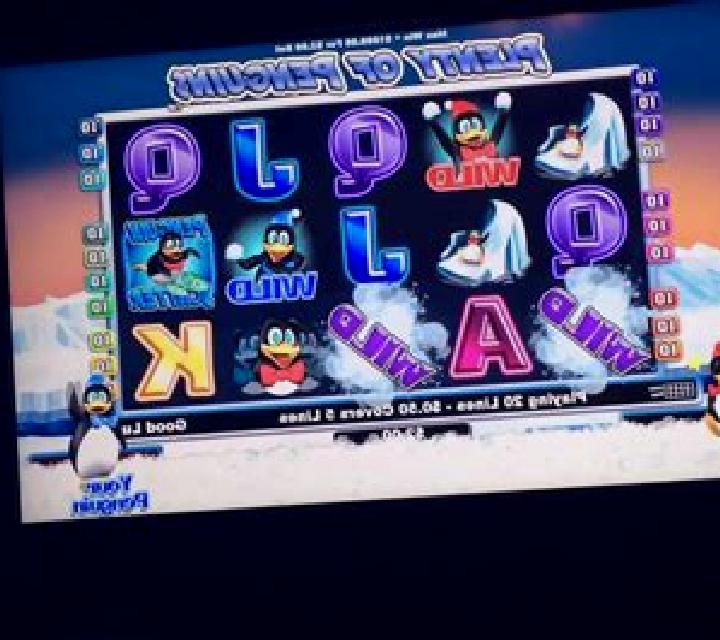 3 Rockin Penguins slot machine