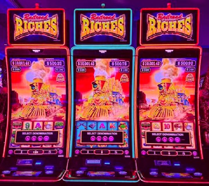 3 Runaway Riches slot machine