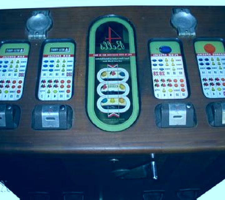 4 Bells Fire slot machine
