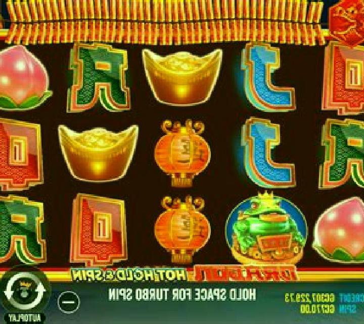 4 Gold Lanterns Hold and Win slot game