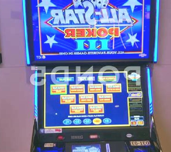 4-Line Coliseum Poker slot machine
