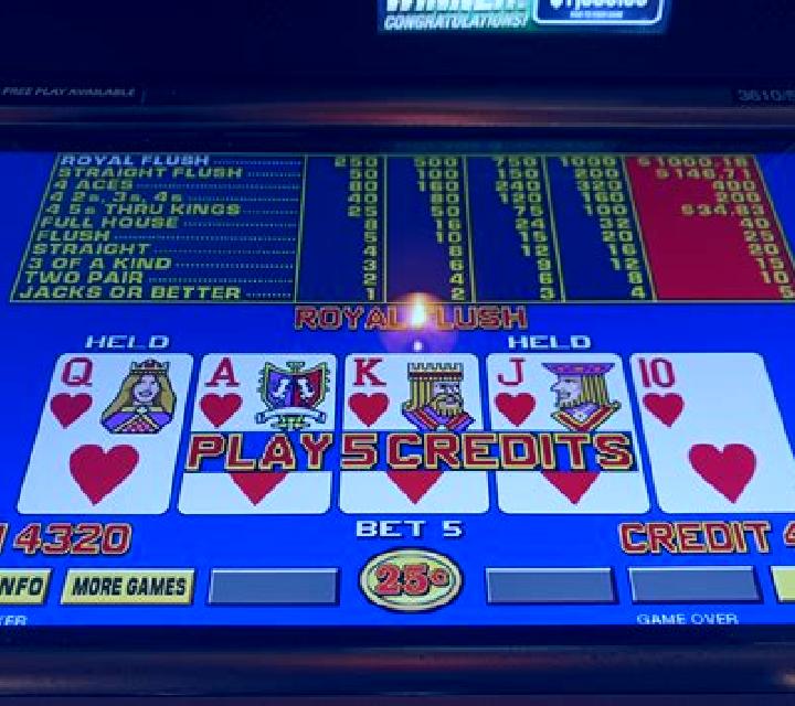 4 of a kind Bonus Poker (Amusnet) slot machine