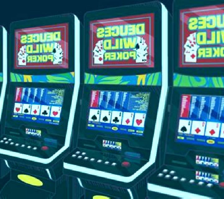 4x Deuce Wild Poker slot