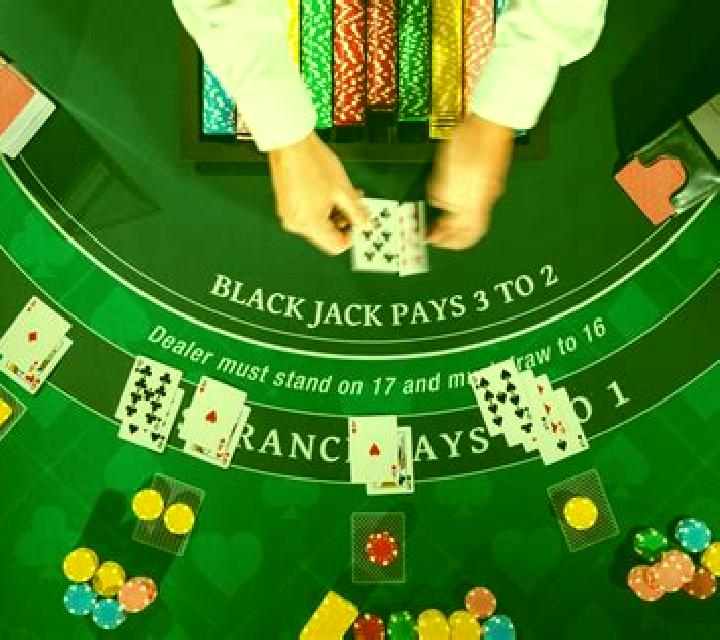 5 Handed Vegas Blackjack slot game