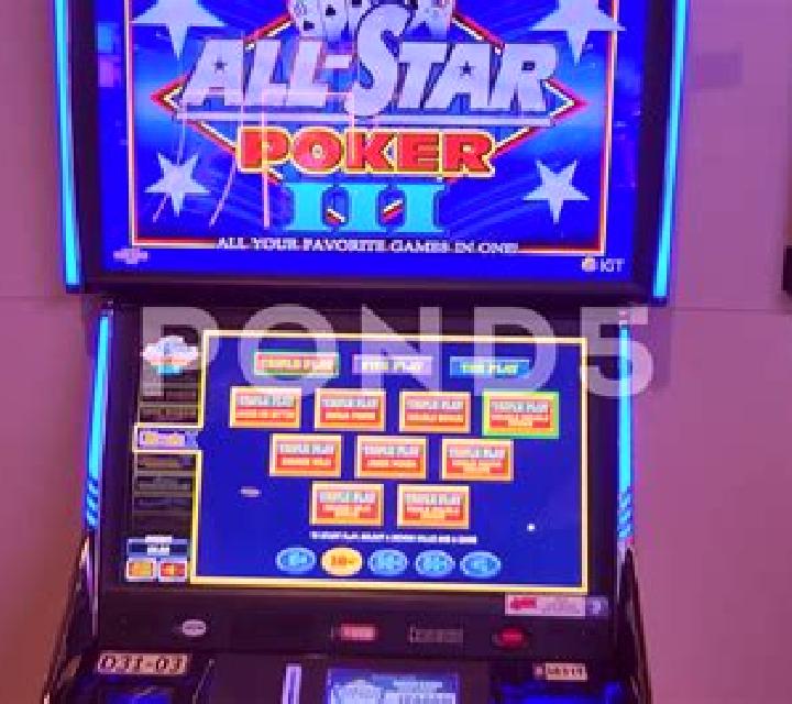 50-Line Coliseum Poker slot machine