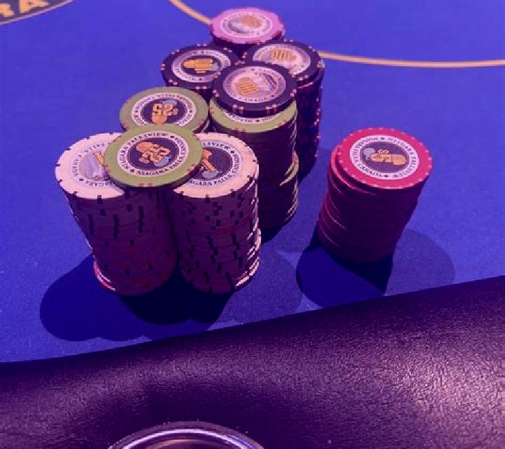 50-Line Coliseum Poker slot