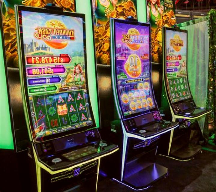 6 Card Poker (Novomatic) slot game