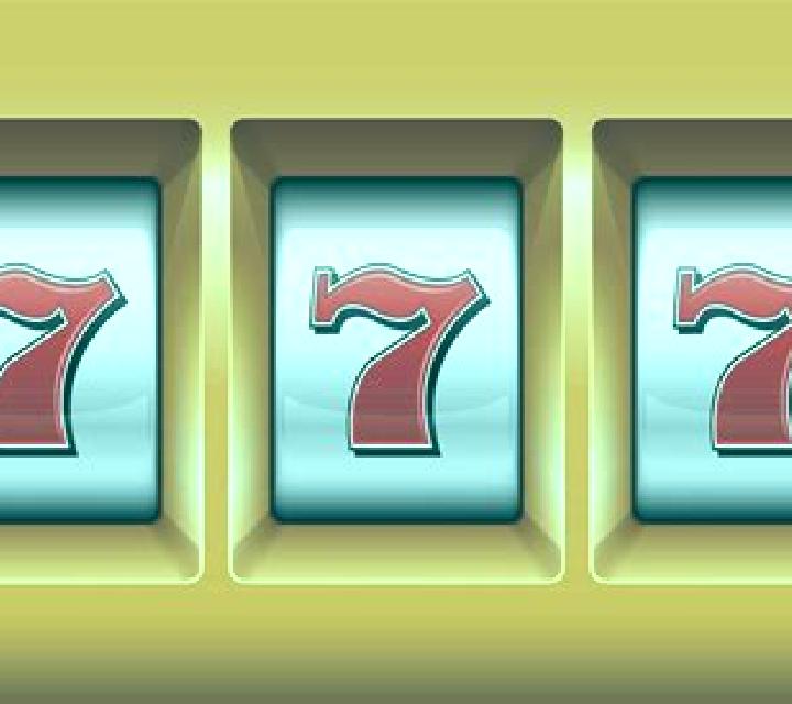 777 Poker slot game