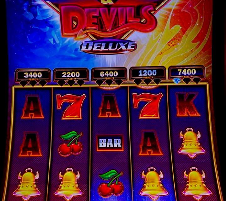 7’s Club Deluxe slot machine