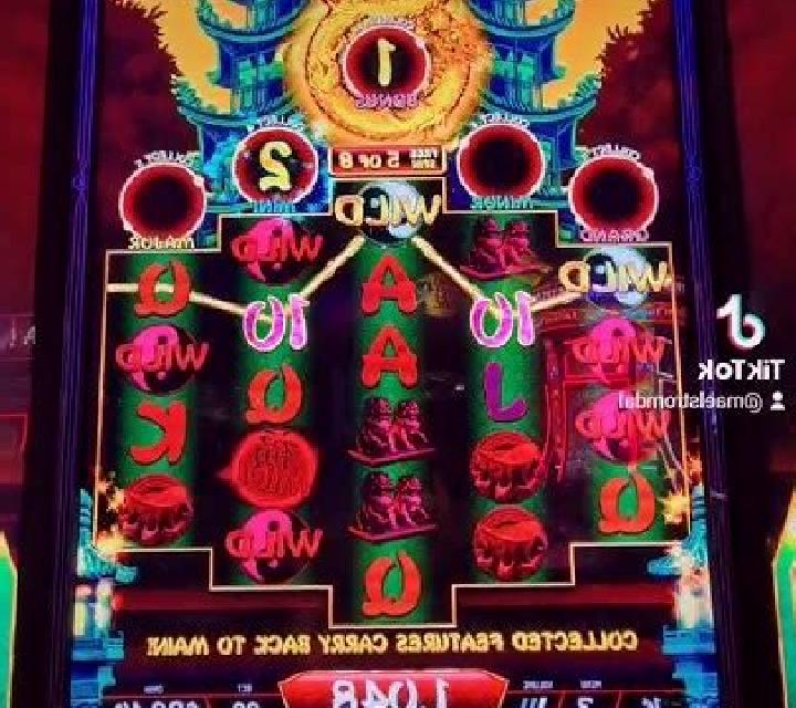 8 FA 8 slot machine