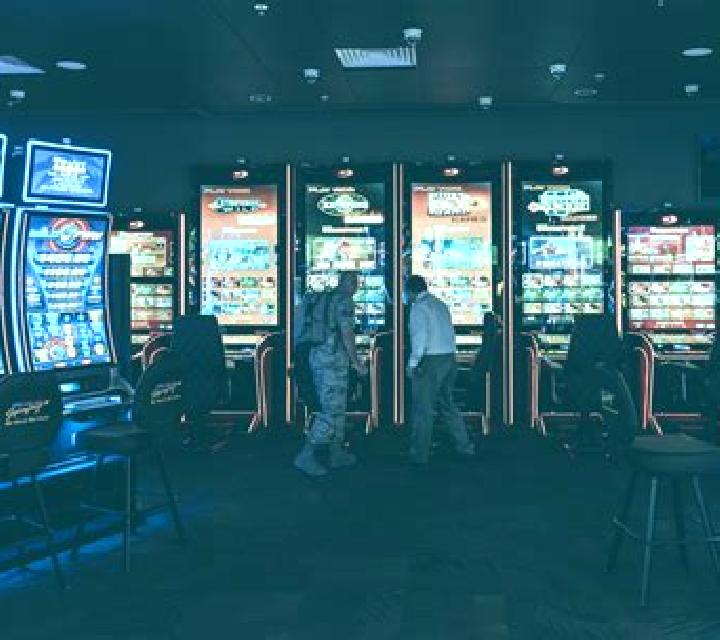 9 Figures Club slot machine