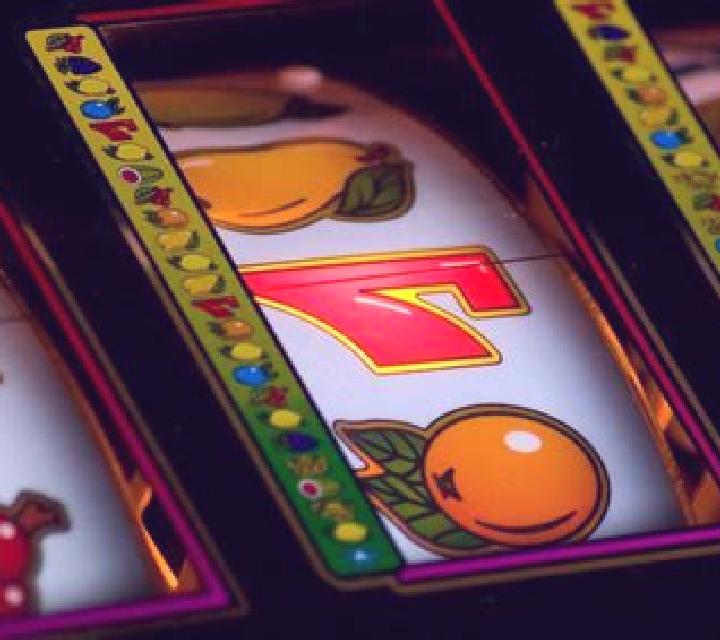 Abduction slot machine
