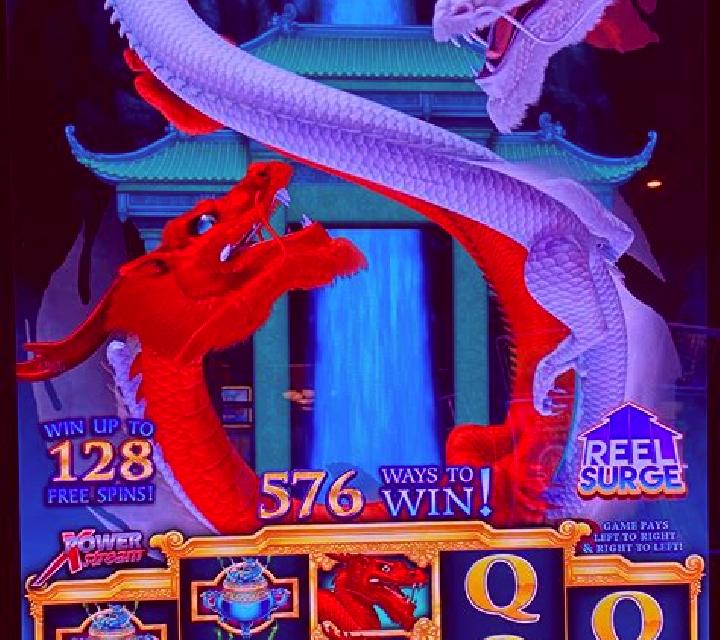 Age of Ice Dragons slot machine