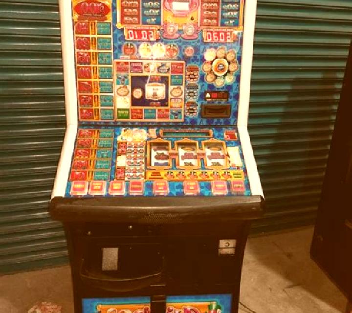 Alices Adventures slot machine
