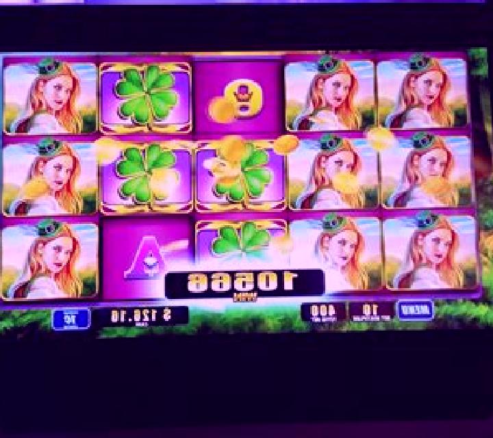 Amazing Ladies slot machine