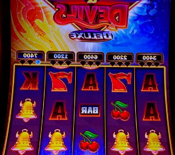 Amazon s Diamonds slot machine