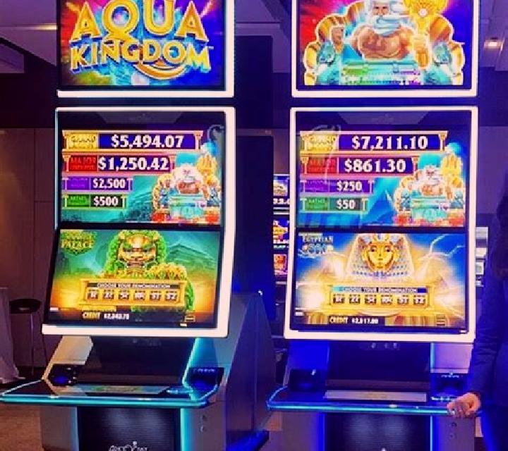 Aqua Cash (Spadegaming) slot machine