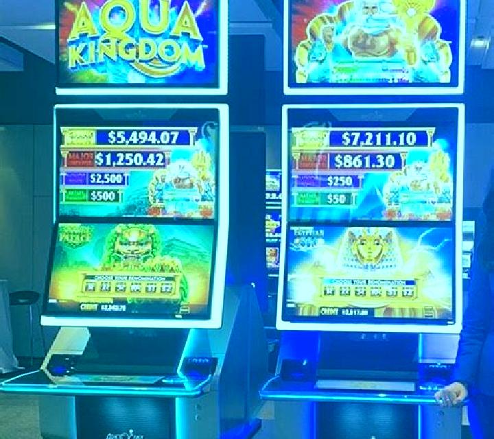 Aqua slot machine