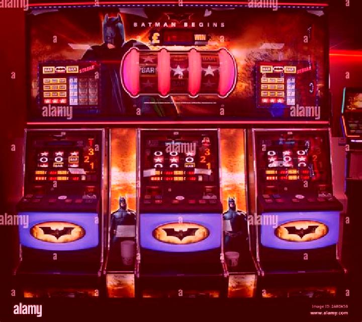 Arcade slot