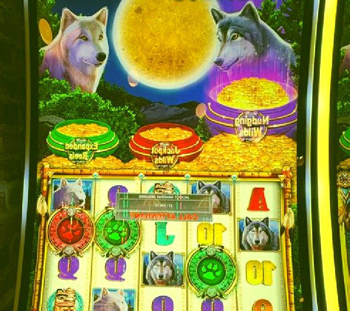 Around the Reels in 80 Wilds Jackpot slot