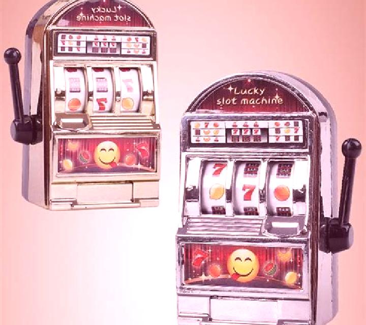 Attack of Toys slot machine