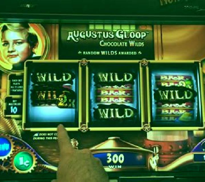 Augustus slot machine