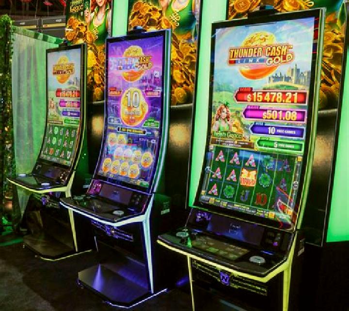 Baccarat (Novomatic) slot game