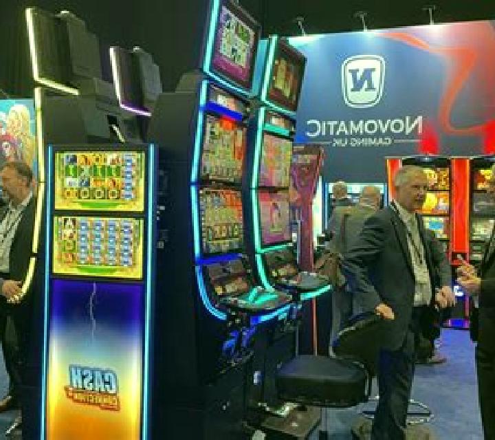 Baccarat (Novomatic) slot machine