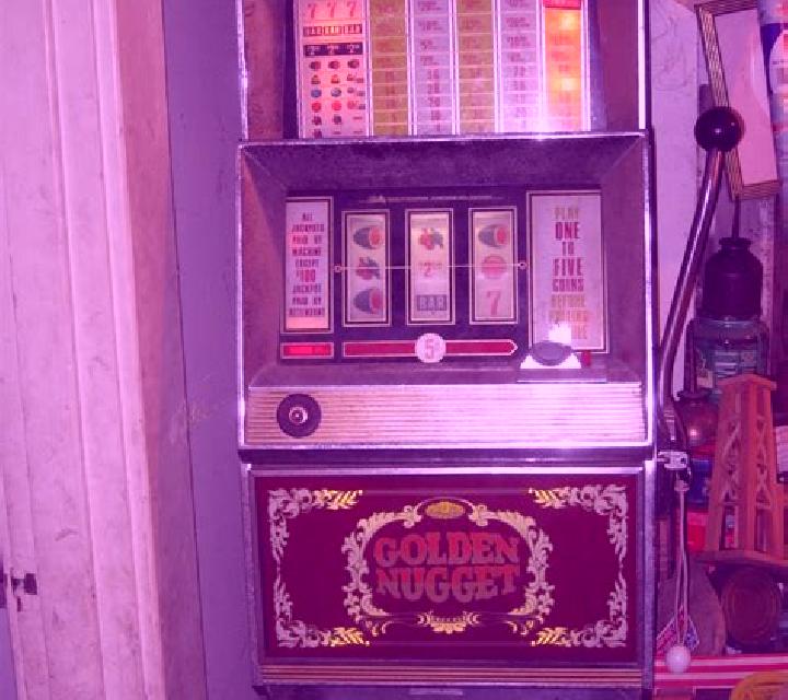 Back to the 70s slot machine