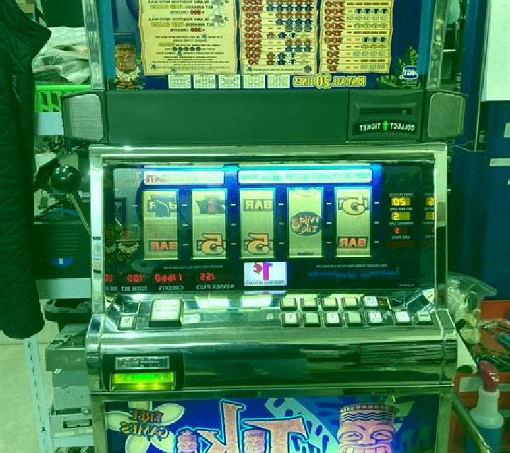 Beach Volleyball slot machine