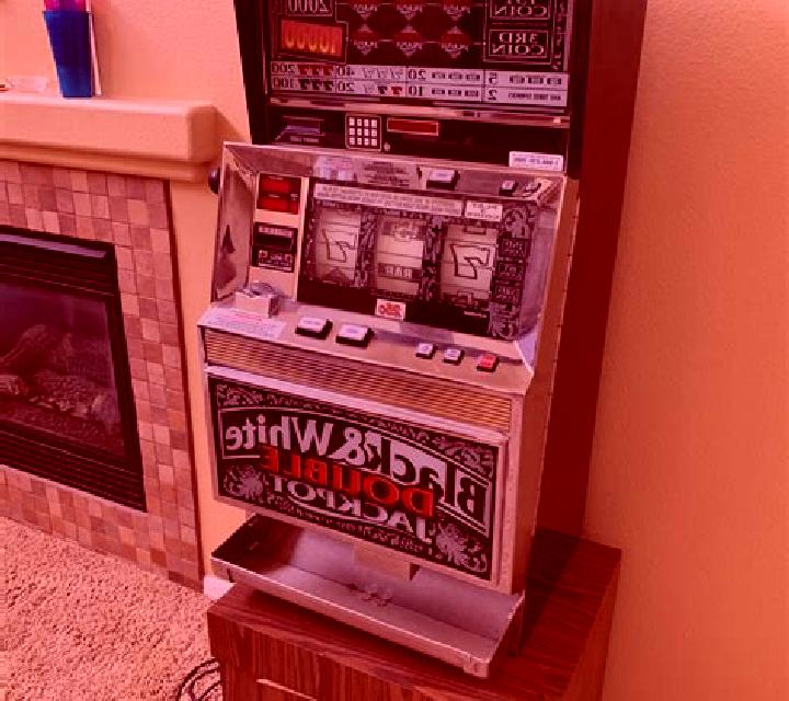 Black Cat Whisper slot machine