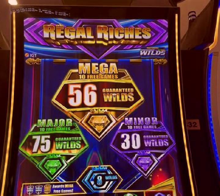 Black Gold Flight of Riches slot game