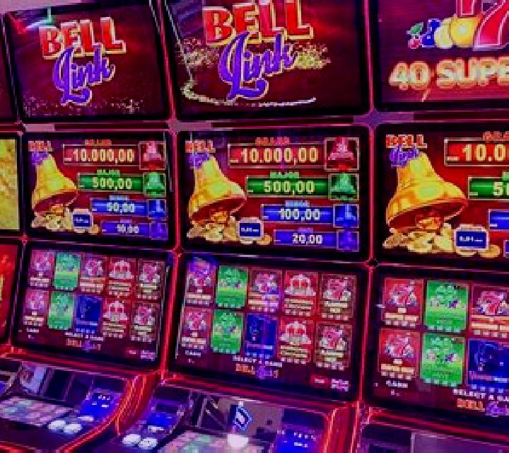 Black Lounge Bell Link online slot