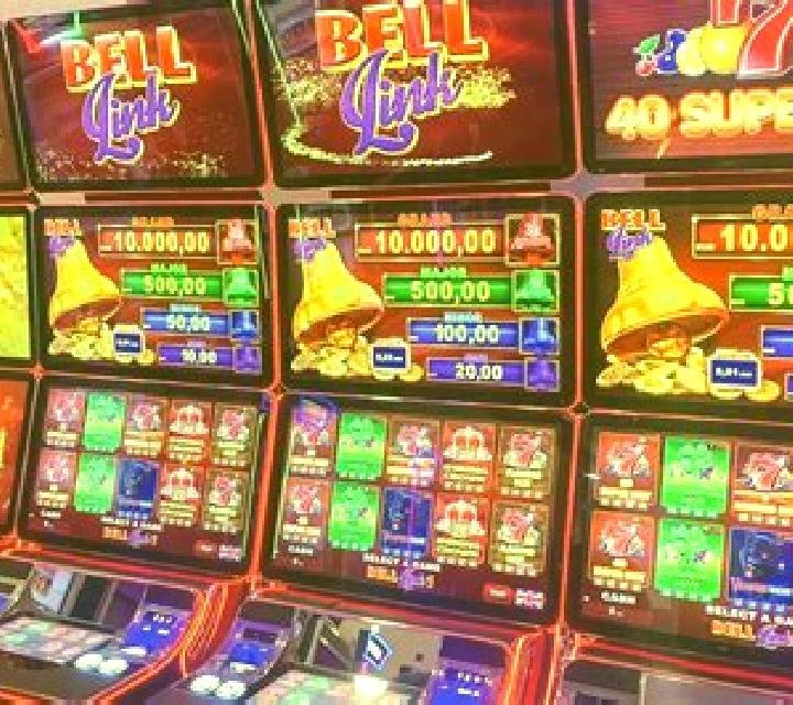 Black Lounge Bell Link slot game
