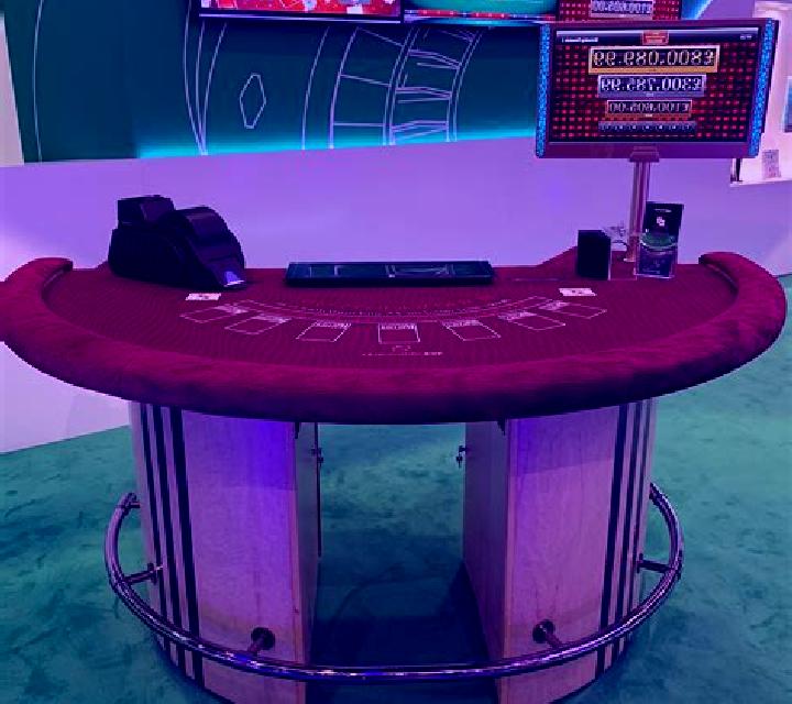 Blackjack Switch (Red Rake) slot game